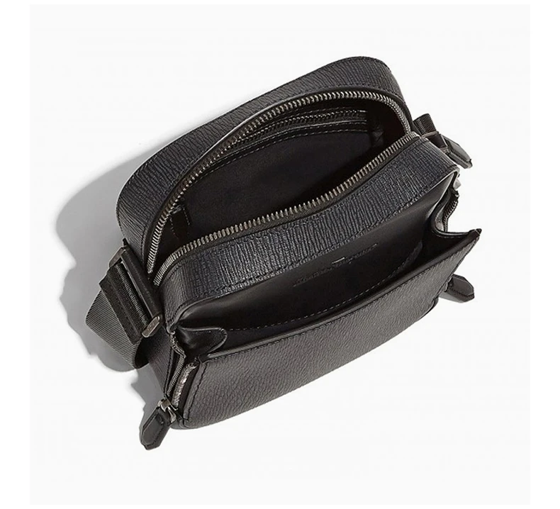 商品Salvatore Ferragamo|Salvatore Ferragamo 菲拉格慕 男士灰色黑色拼色牛皮斜挎包 24-A089-704089,价格¥3227,第4张图片详细描述