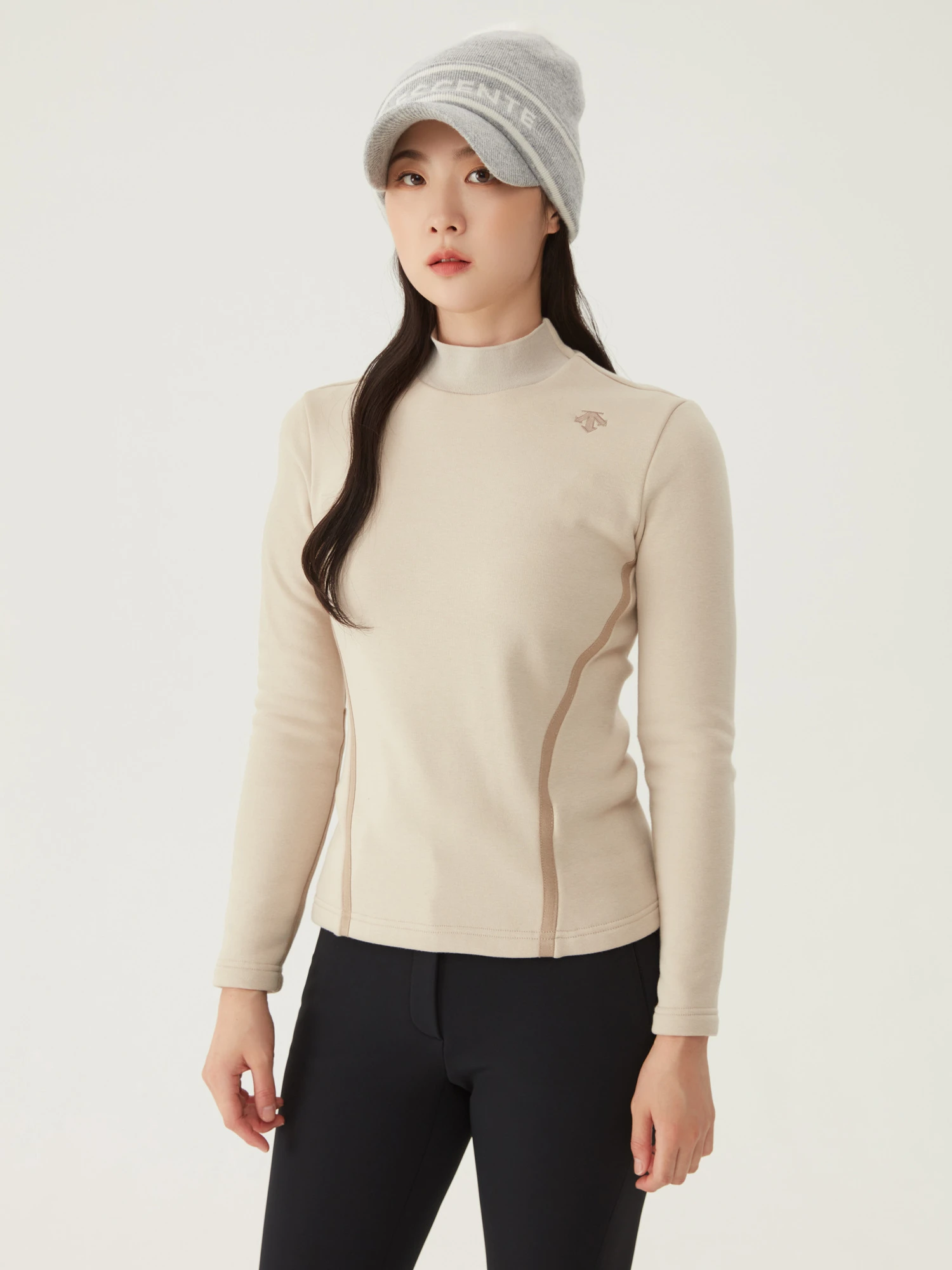 商品【预售商品15天发货】 DESCENTE|高球系列女性高领保暖毛衣时尚百搭 DO42WFTLO2-DBGG,价格¥1076,第3张图片详细描述