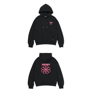 商品NERDY|【享贝家】NERDY 新款男女同款情侣款运动休闲套头衫卫衣 黑色\白色（预售款，10天发货）PNEF22KE2801,价格¥262,第5张图片详细描述