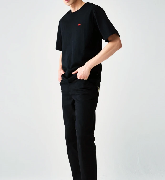 商品Evisu|【享贝家】（国内现货-QD）Evisu 福神 纯色小标圆领休闲宽松短袖T恤 男女同款 黑色 EU5UTS925BK,价格¥110,第6张图片详细描述