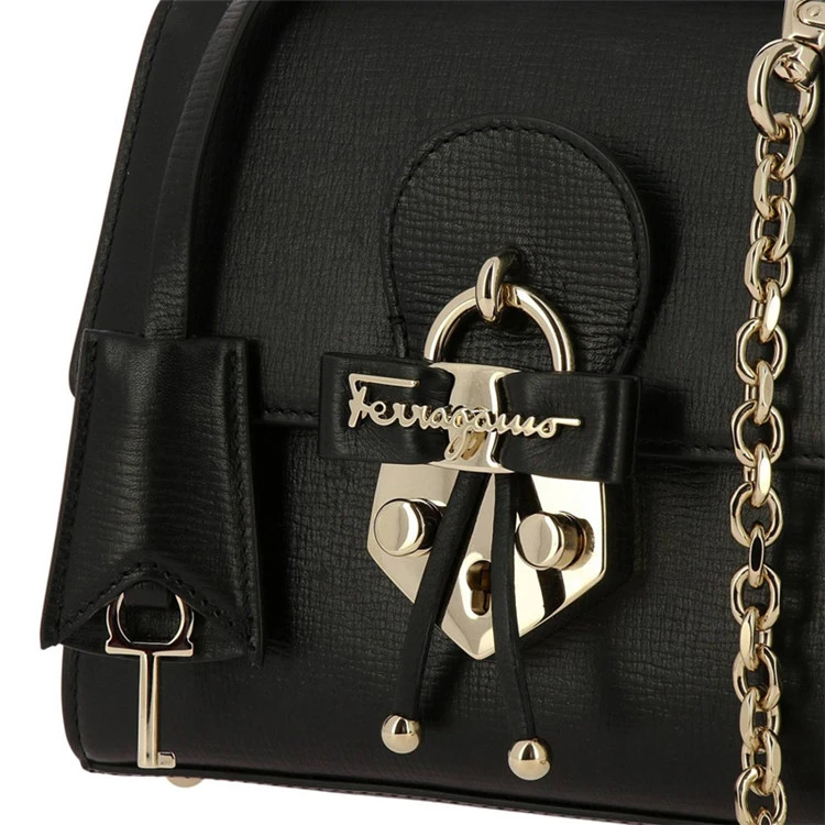 商品[国内直发] Salvatore Ferragamo|Salvatore Ferragamo 菲拉格慕 女士迷你手提单肩包 21-H054-696222,价格¥5695,第8张图片详细描述