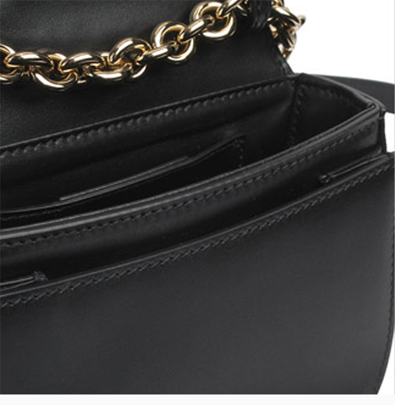 商品Salvatore Ferragamo|Salvatore Ferragamo 菲拉格慕 女士黑色徽标单肩包 21-H001-691241,价格¥4858,第4张图片详细描述