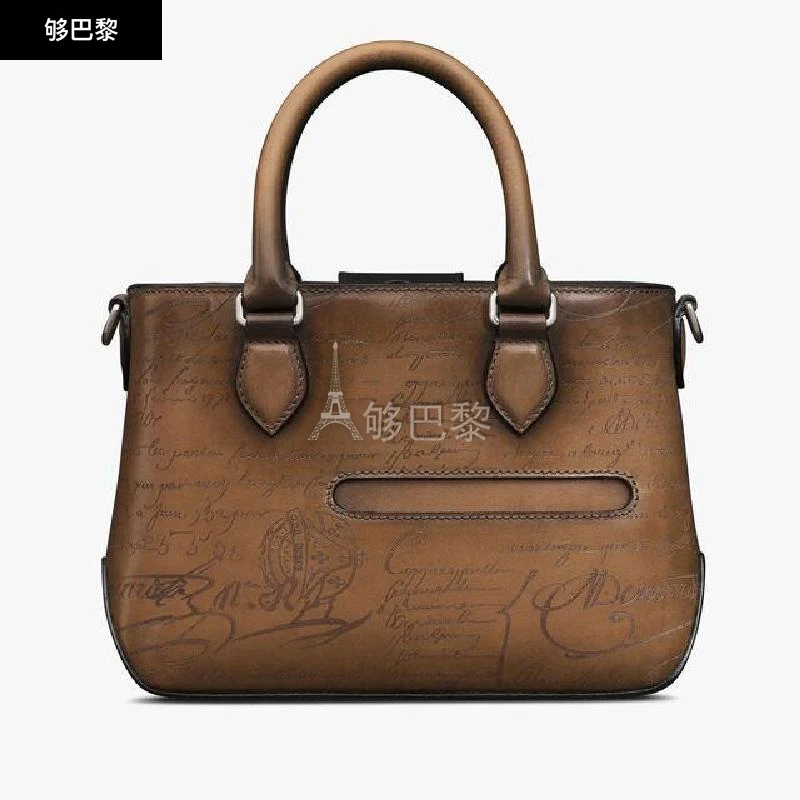 商品Berluti|【预售】 伯鲁提 25春夏 男士 手提包 Toujours Gulliver Scritto图纹皮革邮差包 TOUJOURS__GULLIVER__NEO-V2_G58 ,价格¥21511,第2张图片详细描述