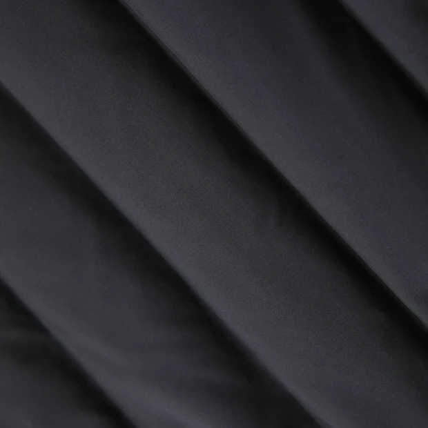 商品【预售商品15天发货】 DESCENTE|GOLF经典黑色轻量羽绒背心适合运动 DP32MFDV91-BLKG,价格¥1735,第14张图片详细描述