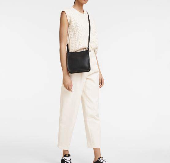 商品Longchamp|珑骧女士纯色翻盖单肩斜挎包（香港仓发货）,价格¥2046,第4张图片详细描述