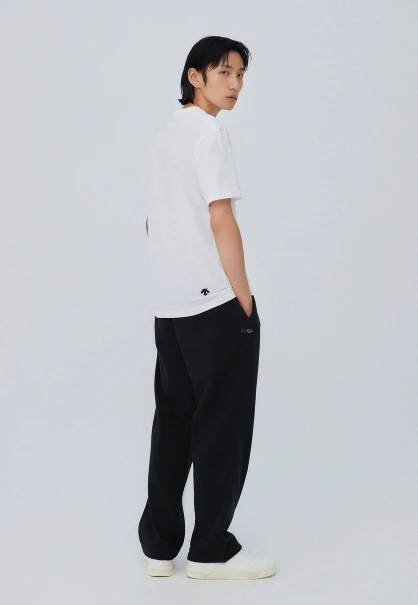 商品DESCENTE|【享贝家】ZY-迪桑特 夏季新款 速干透气运动训练上衣短袖T恤 男女同款 SO123UTS13,价格¥305,第5张图片详细描述