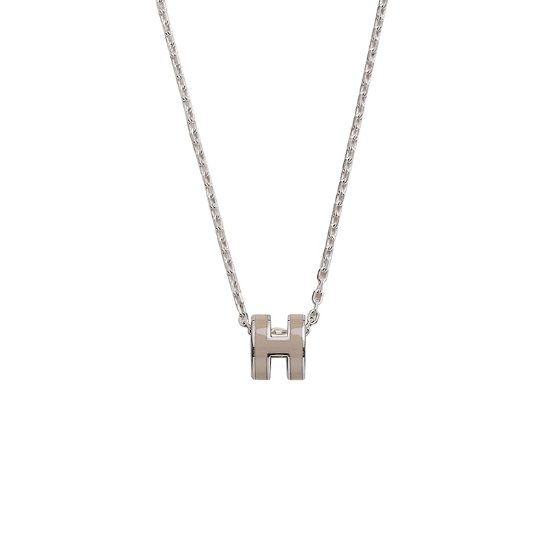 商品Hermes| 【现货】爱马仕 女士棕色漆面金属H形镀钯饰面迷你吊坠 H147992FP55,价格¥3808,第2张图片详细描述