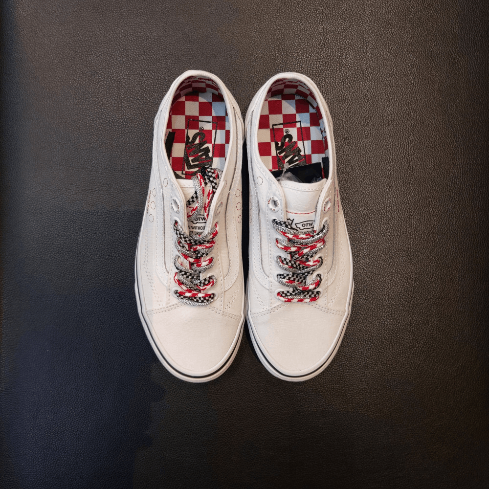 商品Vans|【韩国直邮|包邮包税】万斯 Old Skool Tapered #DIY #triple lace/true white (VN0A54F49Y9),价格¥340,第3张图片详细描述