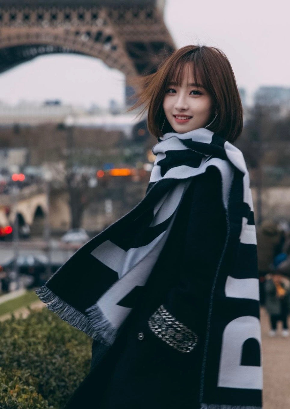 商品Burberry|BURBERRY/博柏利 男女通用黑白色羊毛大标志提花图围巾-80542141,价格¥1491,第9张图片详细描述