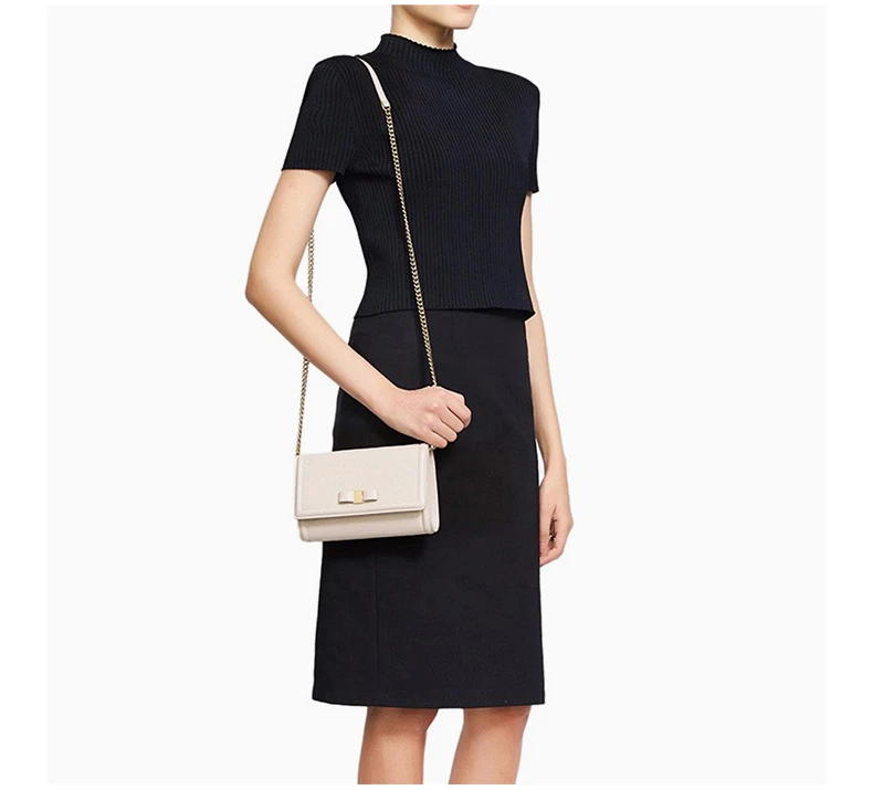 商品Salvatore Ferragamo|SALVATORE FERRAGAMO 女士米色牛皮单肩链条包斜跨包 22-C940-683495,价格¥3838,第5张图片详细描述