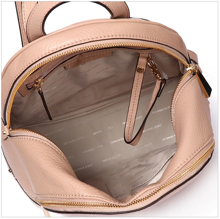 商品Michael Kors|Michael Kors 迈克高仕 女士RHEA ZIP系列裸色皮革荔枝纹中号双肩背包 30S5GEZB1L-OYSTER,价格¥1728,第9张图片详细描述