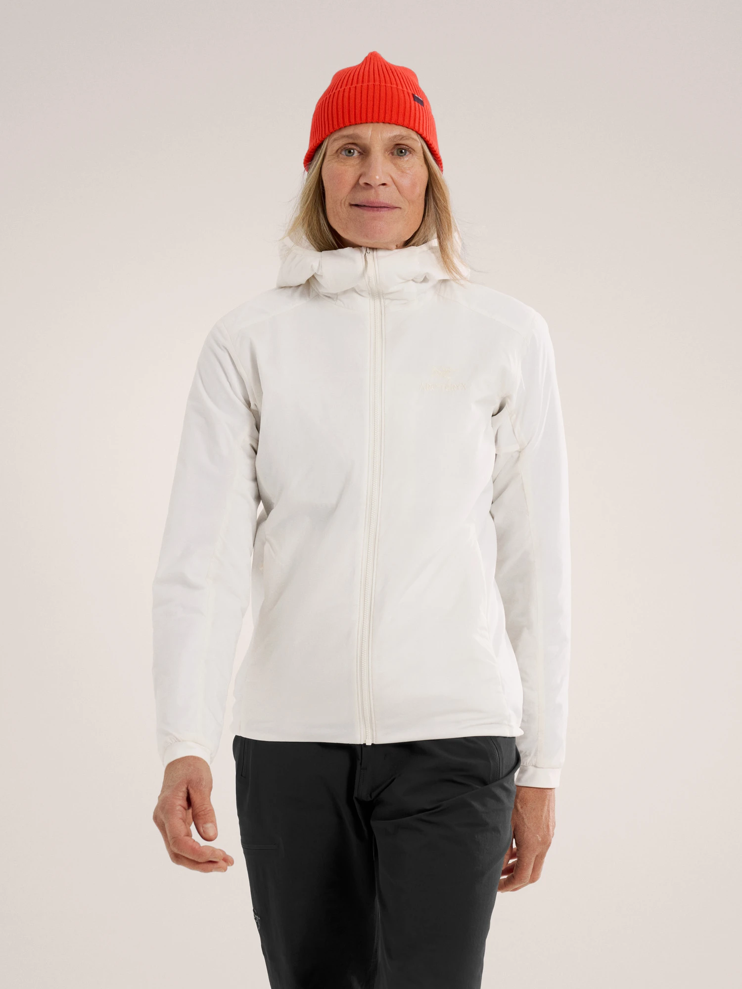 商品【预售商品15天发货】 Arc'teryx|Atom Hoody女性轻便连帽外套适合户外运动 AJOFWX6780,价格¥2342,第6张图片详细描述