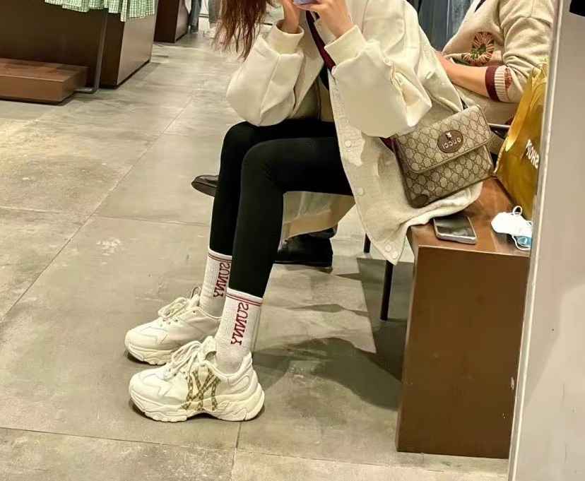 商品MLB|【享贝家】（国内发货）MLB 纽约洋基队 白金 男女同款 3ASHCM01N-50IVS G-LY,价格¥627,第5张图片详细描述