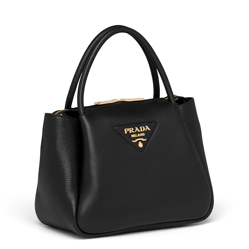 商品Prada|PRADA/普拉达 经典款 女士小号黑色皮革饰有三角徽标金扣配皮革肩带拉链开合单肩斜跨手提包1BC145_2DKV_F0002_V_OOO,价格¥17439,第4张图片详细描述