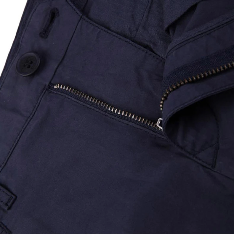 商品Burberry|Burberry 博柏利 男士纯色蓝色直筒休闲短裤 4011808,价格¥1164,第6张图片详细描述