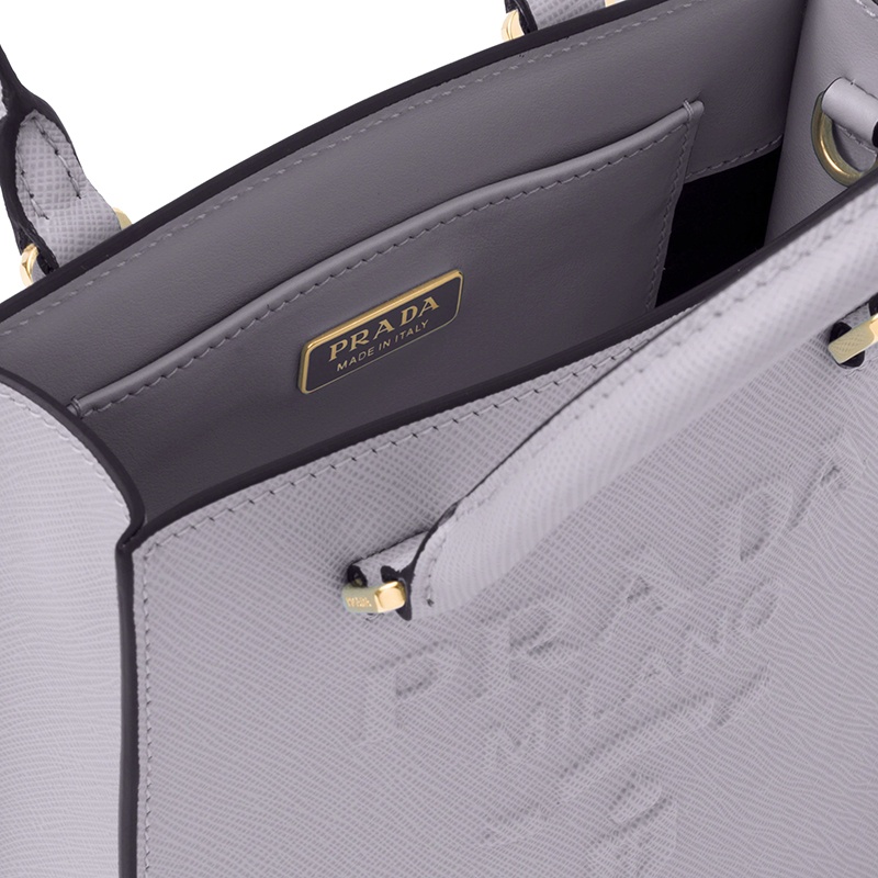 商品Prada|PRADA/普拉达 22新款 女士小号紫藤色saffiano皮革珐琅徽标拆卸织物肩带单肩手提斜挎包1BA333_NZV_F0230_V_N2A,价格¥15755,第3张图片详细描述