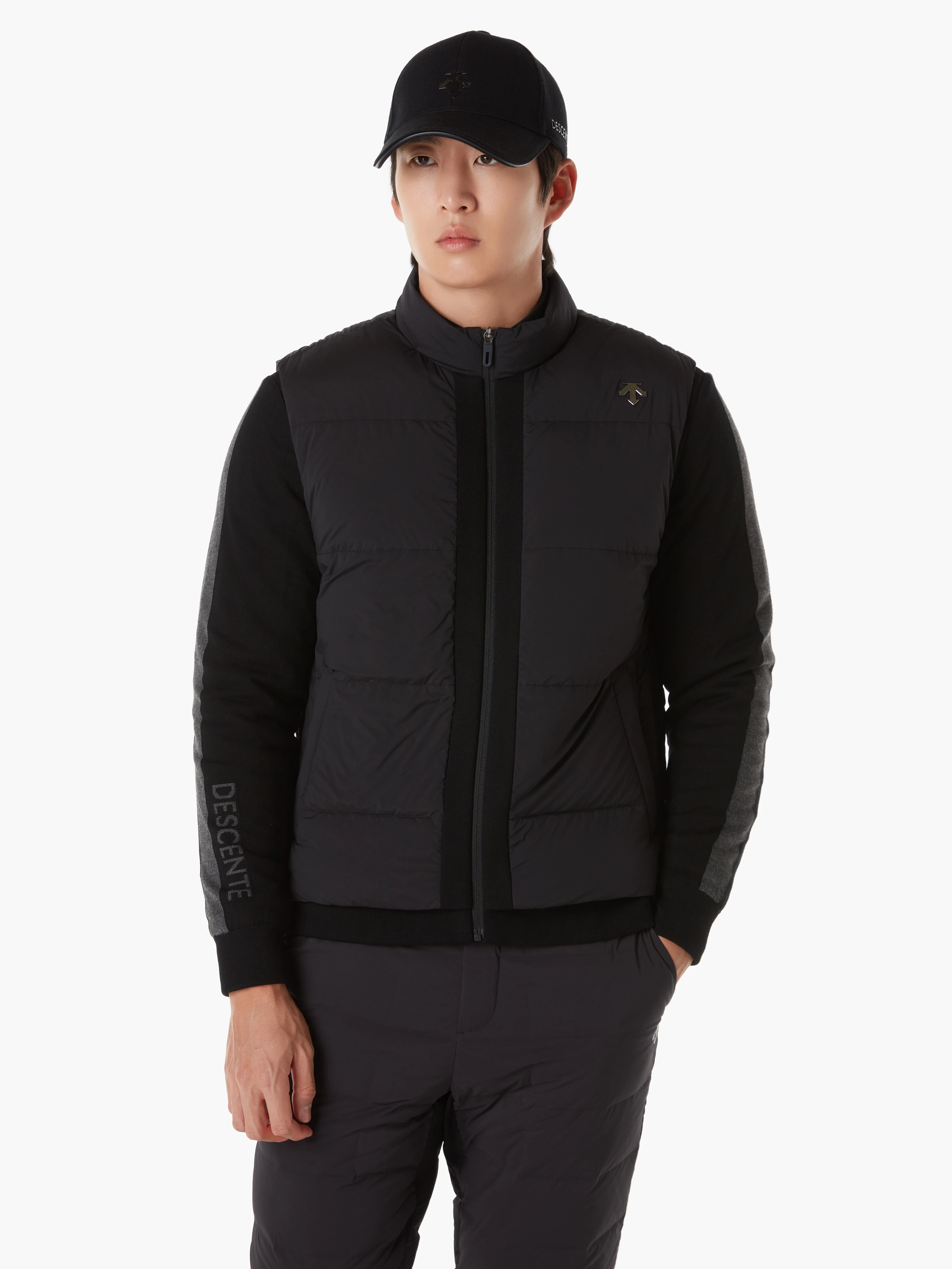 商品【预售商品15天发货】 DESCENTE|GOLF男士混合针织羽绒外套适合户外运动 DP42MFKOO1-BLKG,价格¥2664,第4张图片详细描述