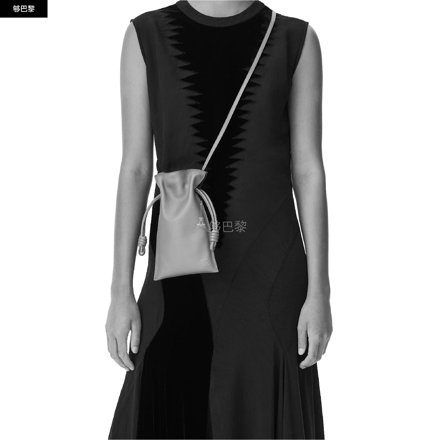 商品Loewe|包邮包税【预售7天发货】 LOEWE罗意威 23秋冬 女士 收纳包 纳帕牛皮革 Flamenco 小袋 A411F10X01-4801,价格¥8071,第6张图片详细�描述