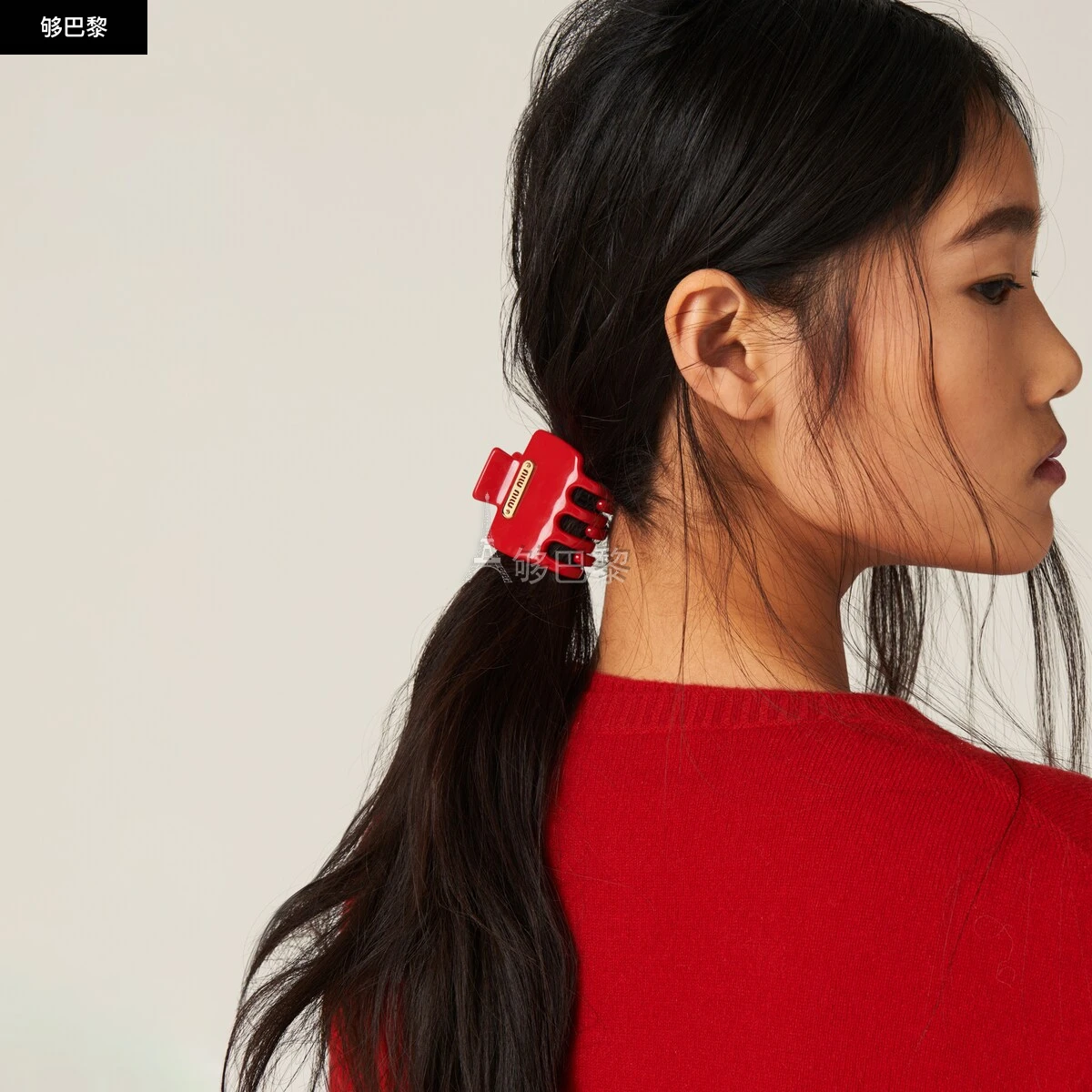 商品Miu Miu|【预售】 缪缪 25春夏 女士 发夹 Pince en plexiglas 5IF148_2CRC_F0011 ,价格¥3909,第4张图片详细描述