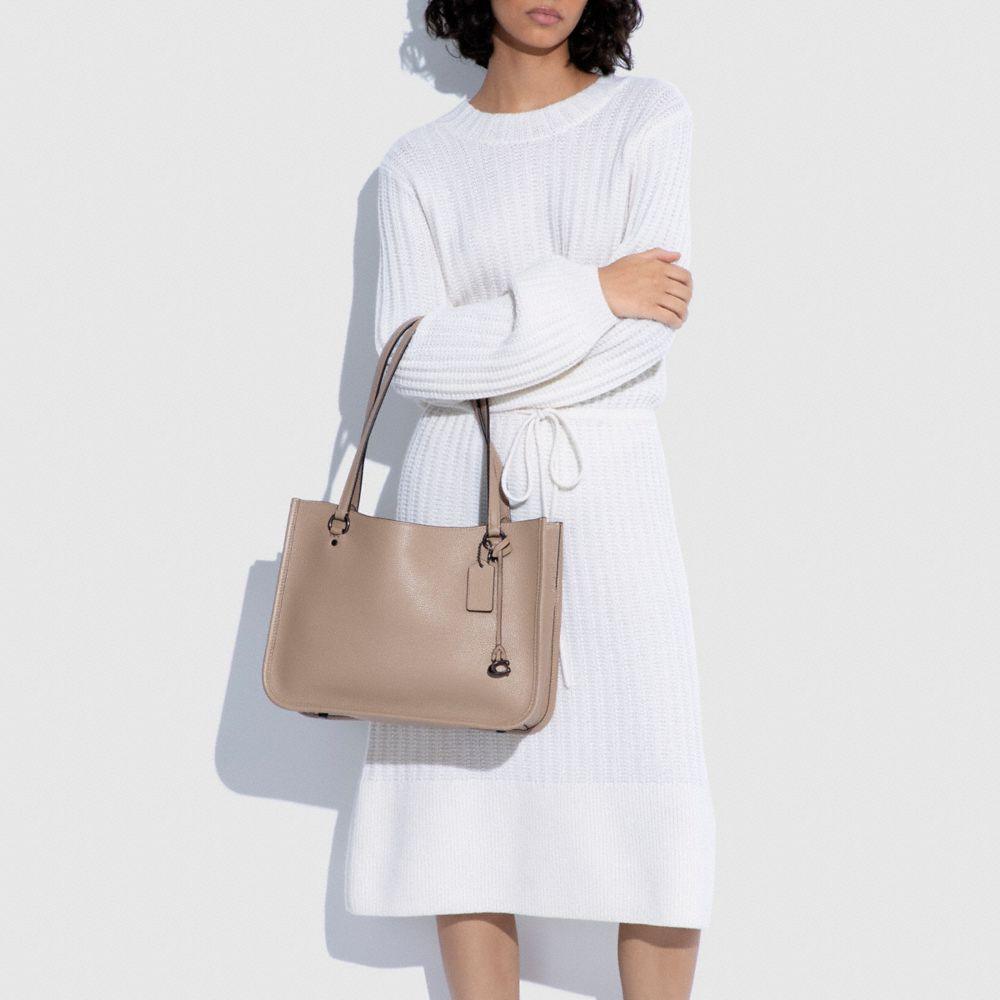 商品[国内直发] Coach|【新春秒杀】蔻驰托特包女包灰色手提单肩包托特包礼物送女友C2273 V5GRT,价格¥1469,第10张图片详细描述