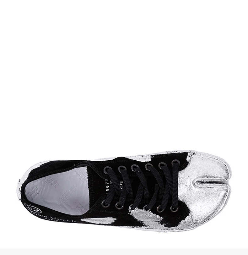 商品MAISON MARGIELA|Maison Margiela Tabi 女士黑色银泼墨分趾矮帮板鞋  S58WS0110-P2519-H1130,价格¥2643,第7张图片详细描述