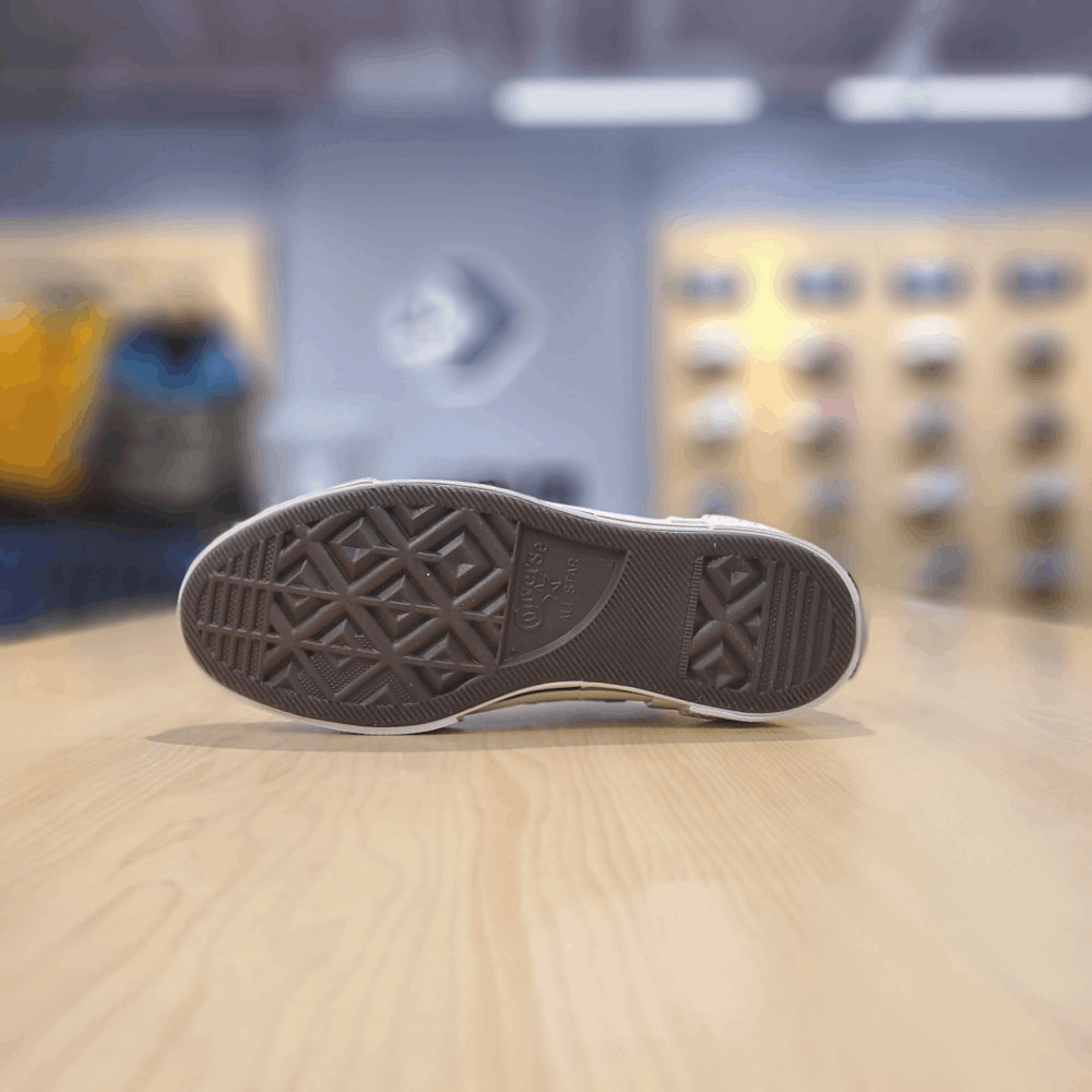 商品【预售商品15天发货】 Converse|【韩国直邮|包邮包税】匡威 CHUNK TAYLOR 70 颜色模块 Chambray 蓝色 LOW 帆布鞋 570789C,价格¥536,第4张图片详细描述
