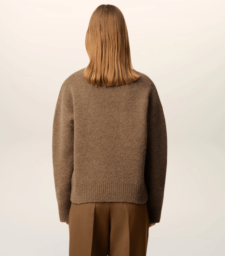 商品AMI|【秋冬新品】AMI 男女同款ADC羊驼毛混纺云朵毛衣 爱心毛衣（香港仓发货）,价格¥3319,第8张图片详细描述