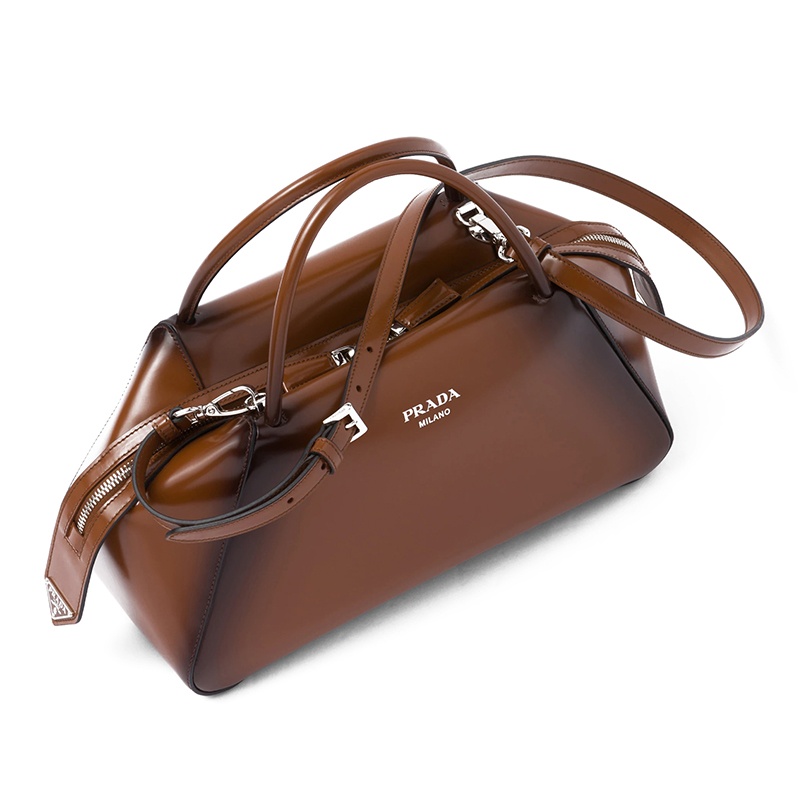 商品Prada|PRADA/普拉达 22新款中号女士烟草色皮革珐琅金属拉丝渐变效果可斜挎手提包1BA365_ZO6_F03AK_V_OSO,价格¥23065,第4张图片详细描述