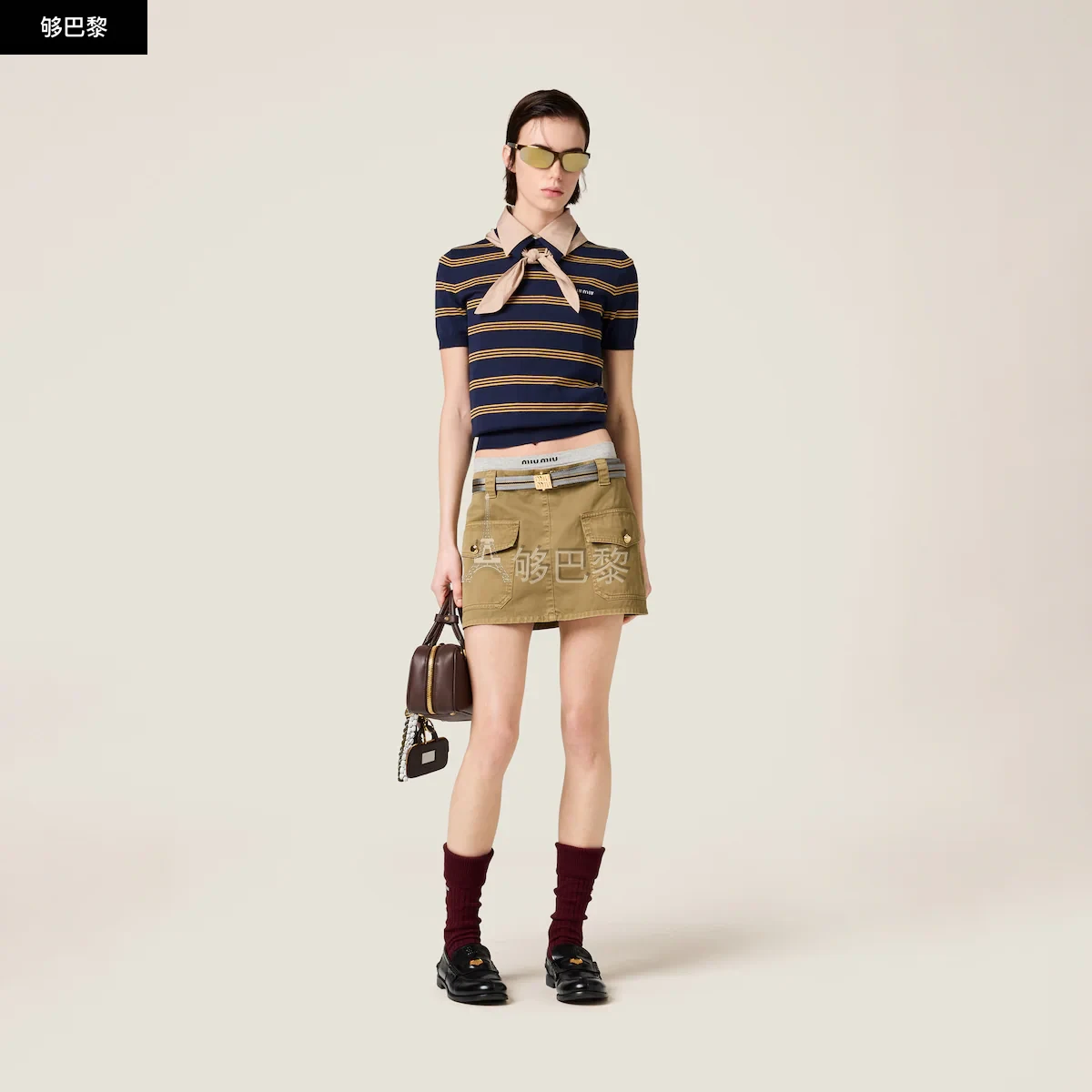 商品Miu Miu|【预售】 缪缪 25春夏 女士 针织衫 Pull polo à rayures en cachemire et soie MMLA18_150D_F0008_S_OOO,价格¥14723,第4张图片详细描述