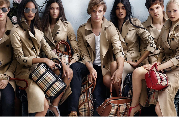 商品Burberry|Burberry 博柏利 男士Horseferry牛皮格纹双面两用商务休闲牛皮腰带皮带 3975776,价格¥2005,第1张图片详细描述