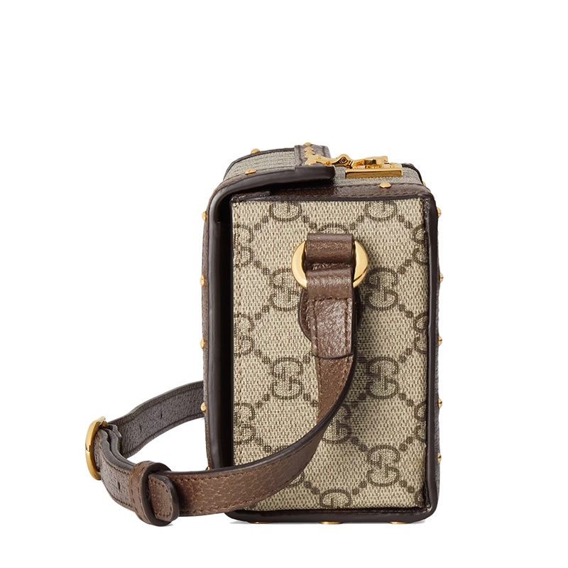 商品Gucci|预售1-2周 GUCCI/古驰 男女同款经典米色双G老花帆布棕色皮革滚边方形翻盖斜挎单肩手机包,价格¥10683,第2张图片详细描述