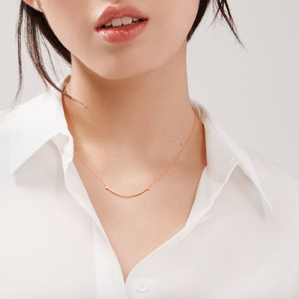 商品Tiffany & Co.|Tiffany 小号T 笑脸项链 18k玫瑰金 ｜【S北美特拉华直发】,价格¥5782,第13张图片详细描述