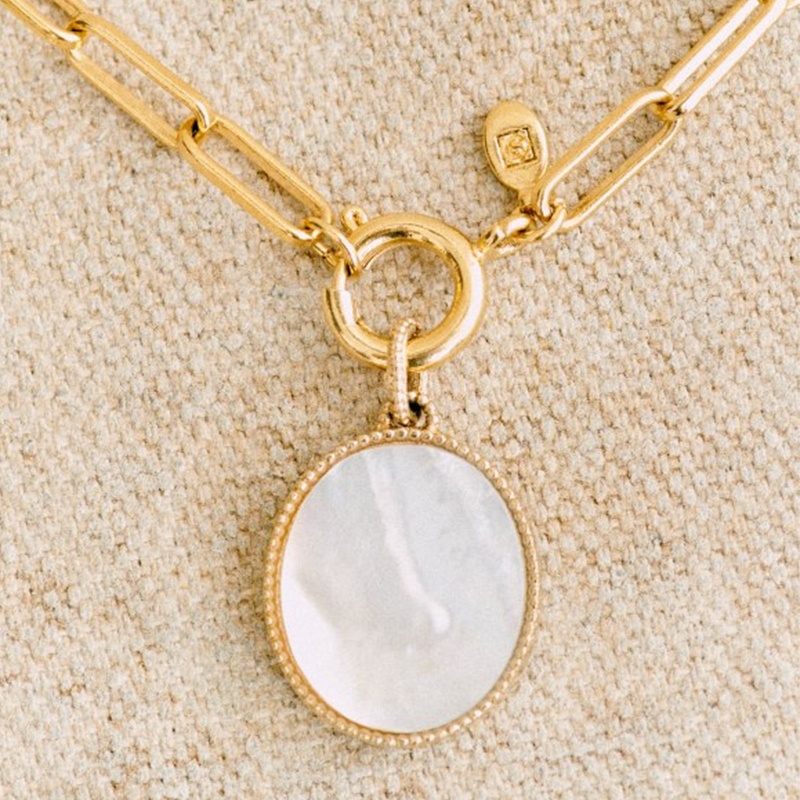 商品SEZANE|23新款 CHARMS IRMA女士镀金黄铜珍珠母贝吊饰,价格¥694,第3张图片详细描述