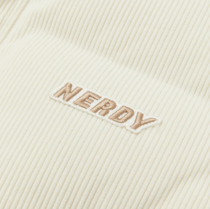 商品NERDY|【享贝家】ZY-（预售款）NERDY 短款立领灯芯绒羽绒服 PNEW23DJ11,价格¥524,第4张图片详细描述