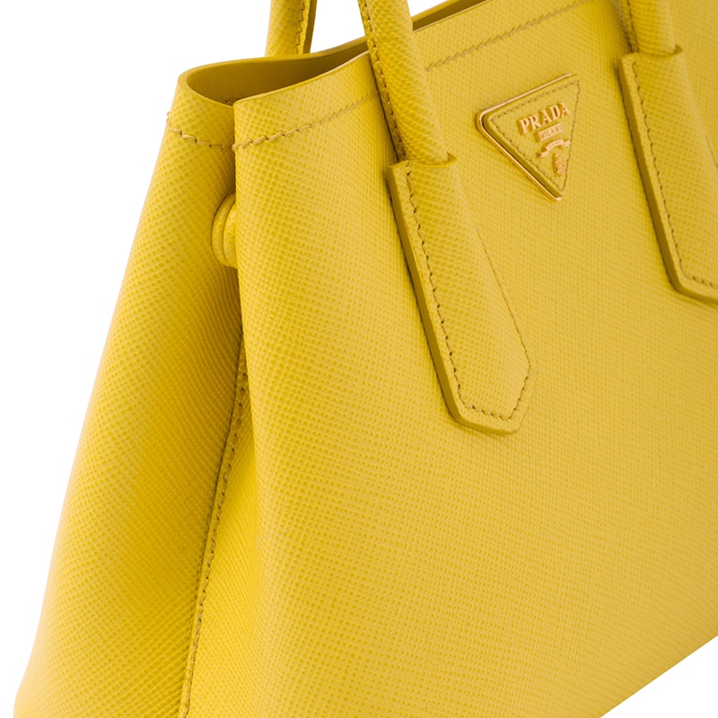 商品Prada|PRADA/普拉达 22新款 Prada Double系列 女士mini阳光黄色saffiano皮革金扣徽标单肩斜跨手提包1BG443_2A4A_F0377_V_XOO,价格¥22858,第6张图片详细描述