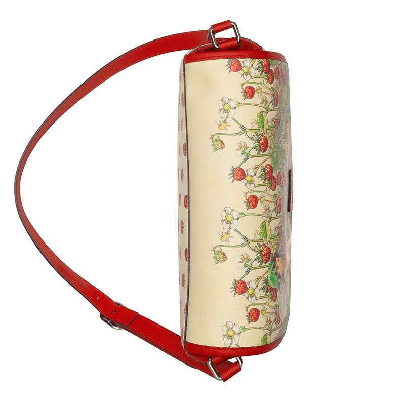 商品Gucci|GUCCI/古驰 22新款Gucci Love Parade系列 女士象牙色帆布童话树仙子印花草莓图案搭扣开合斜挎单肩包664143U6IAN8257,价格¥6594,第4张图片详细描述