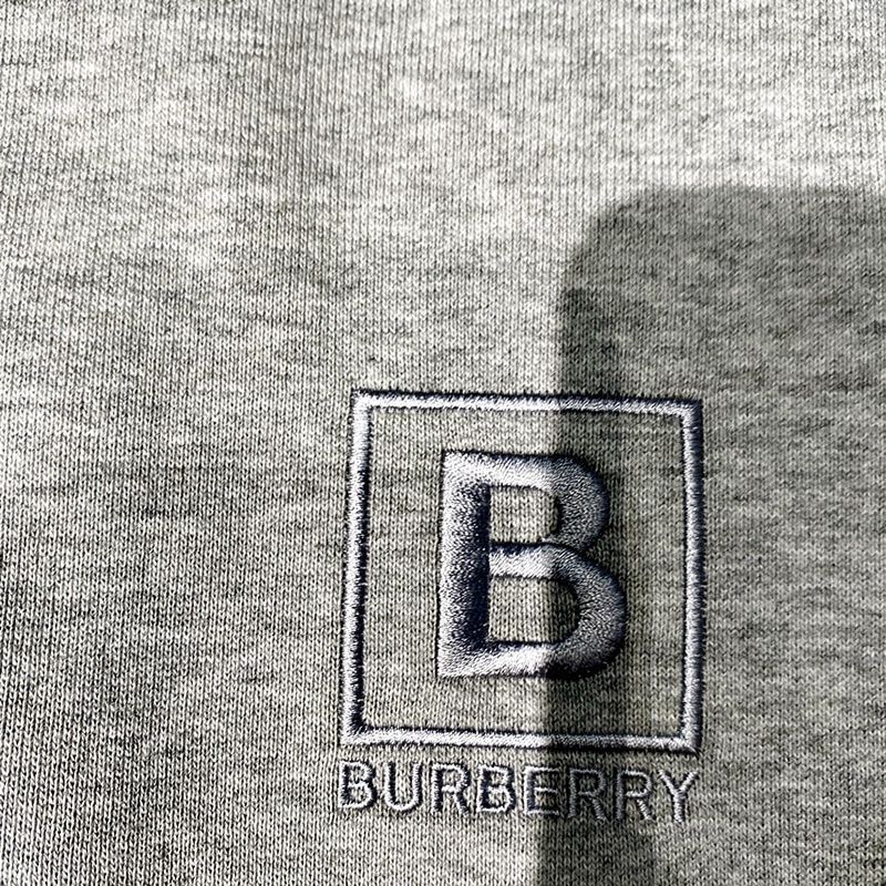 商品Burberry|BURBERRY/博柏利 女士灰色棉质B标刺绣休闲宽松卫衣80669031,价格¥1128,第3张图片详细描述