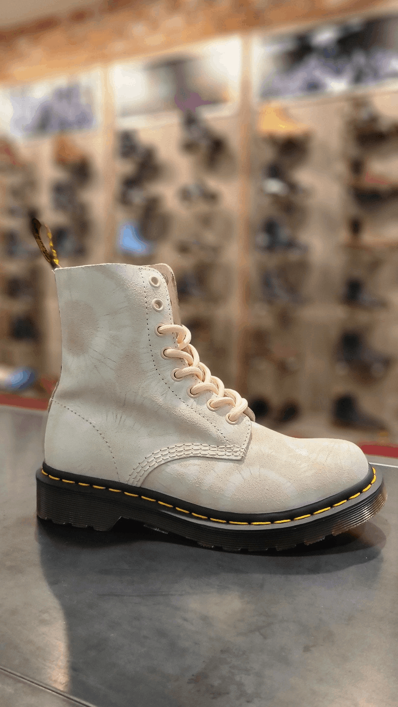 商品Dr. Martens|【Brilliant|包邮包税】马汀博士 马丁靴 1460 Pascal Shell Pink/White Tie Dye Printed Suede 26406971,价格¥571,第3张图片详细描述