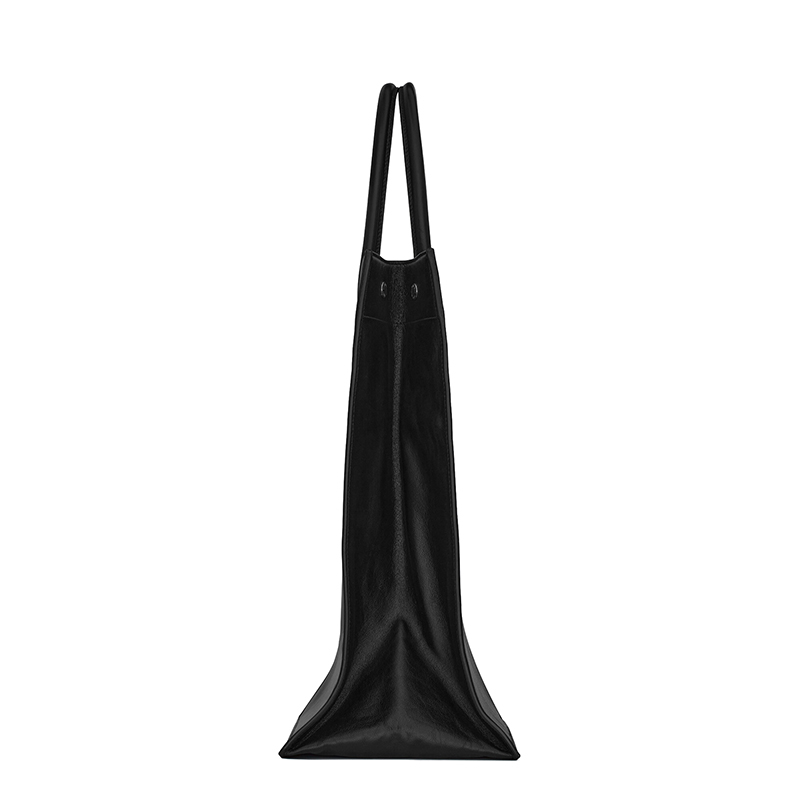 商品Yves Saint Laurent|SAINT LAURENT PARIS/圣罗兰 YSL 21新款 RIVE GAUCHE NORTH/SOUTH系列 男士黑色徽标压纹小牛皮按扣手提包,价格¥13856,第4张图片详细描述