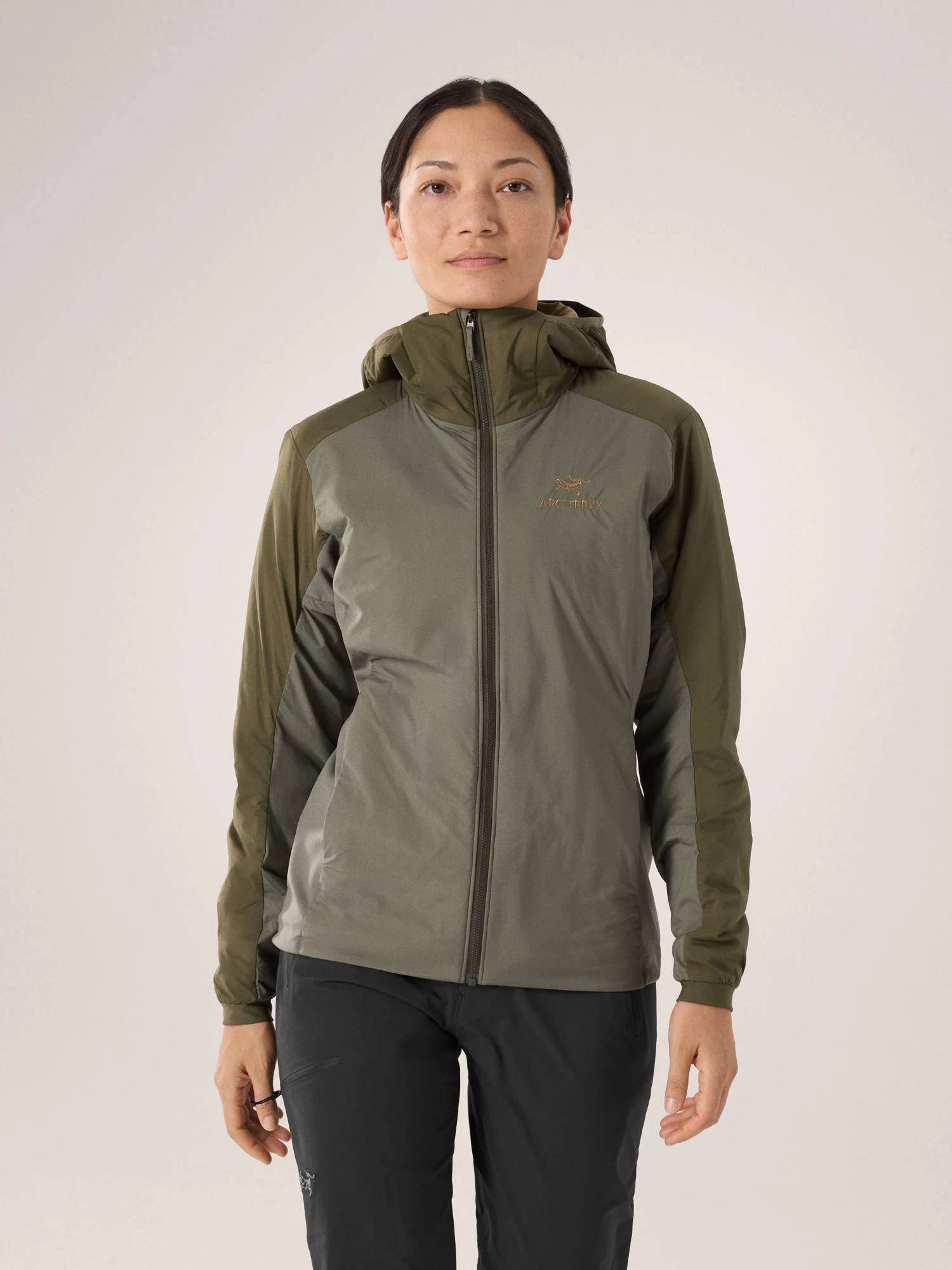 商品【预售商品15天发货】 Arc'teryx|Atom Hoody女性轻便连帽外套适合户外运动 AJOFWX6780,价格¥2342,第8张图片详细描述