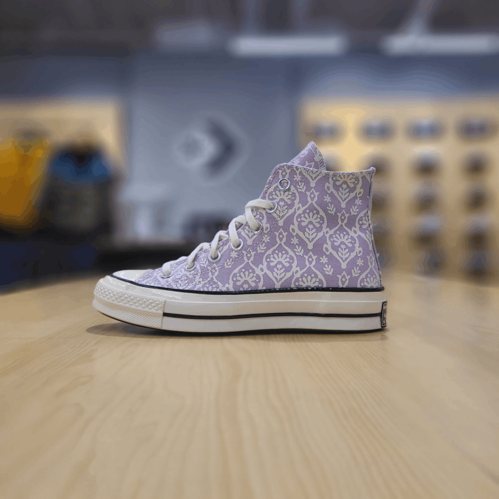 商品【预售商品15天发货】 Converse|【韩国直邮|包邮包税】匡威[CHUNK TAYLOR 70 Summer Spirit INFINITE 高腰 运动鞋 CHUCK 70 HI INFINITE LILAC/VINTAGE WHITE 571901C,价格¥441,第2张图片详细描述