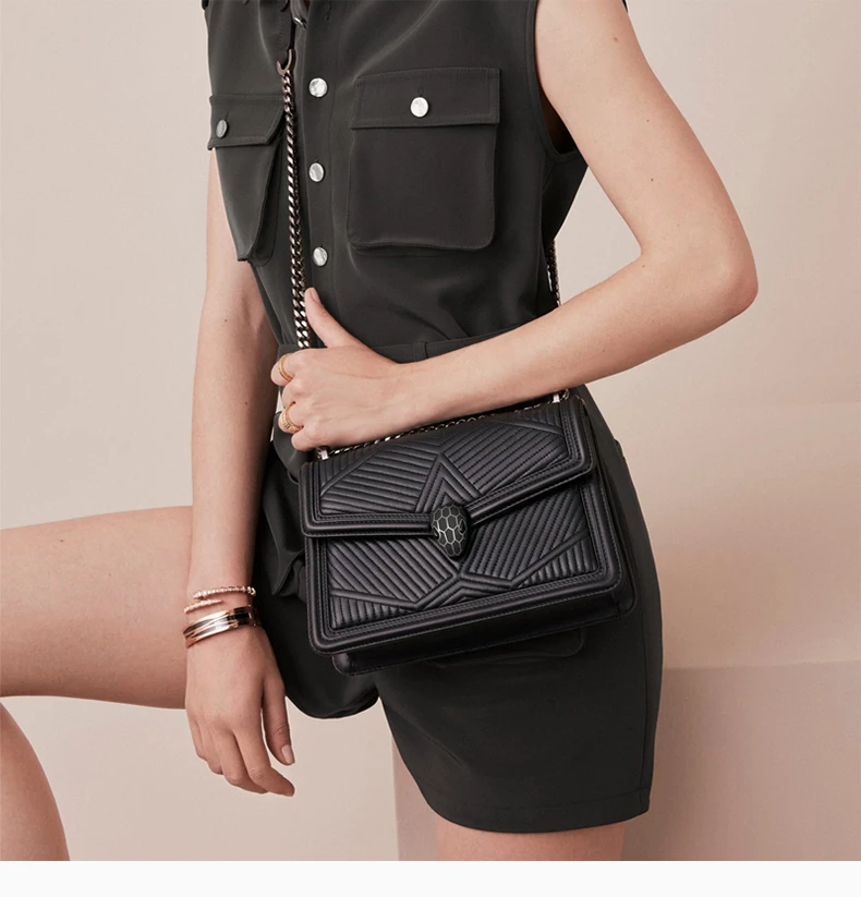 商品[国内直发] BVLGARI|BVLGARI 黑色女士单肩包 287371,价格¥18272,第9张图片详细描述