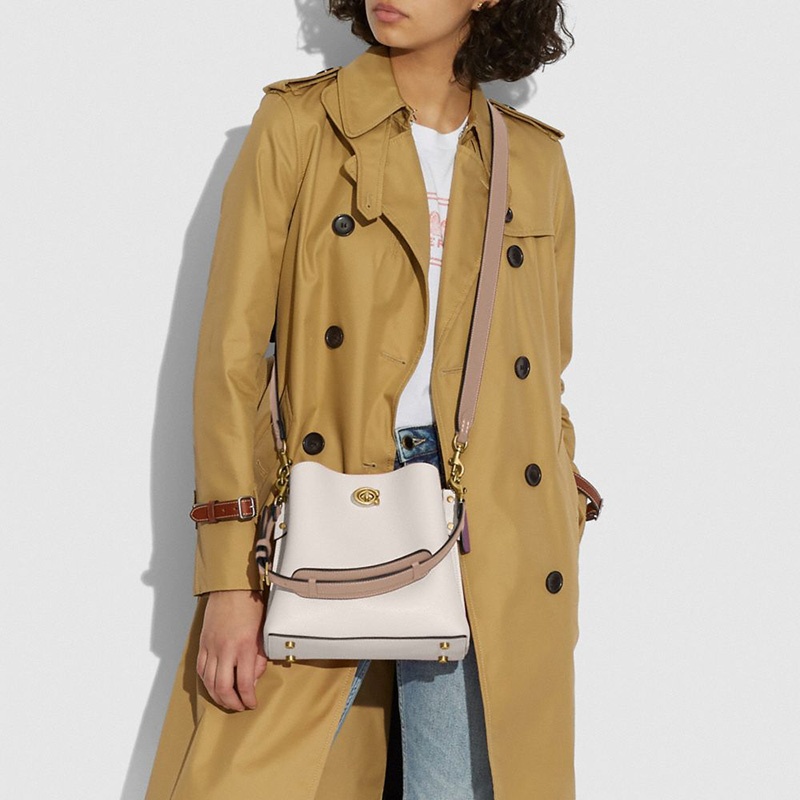 商品Coach|蔻驰女士单肩斜挎包桶包老花包（香港仓发货）,价格¥1989,第1张图片详细描述