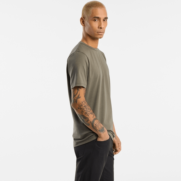 商品Arc'teryx|【Brilliant|包邮包税】始祖鸟 CAPTIVE T-SHIRT M[SS23] 新款上市 Captive T 恤男士 ATNSMX5673,价格¥893,第8张图片详细描述