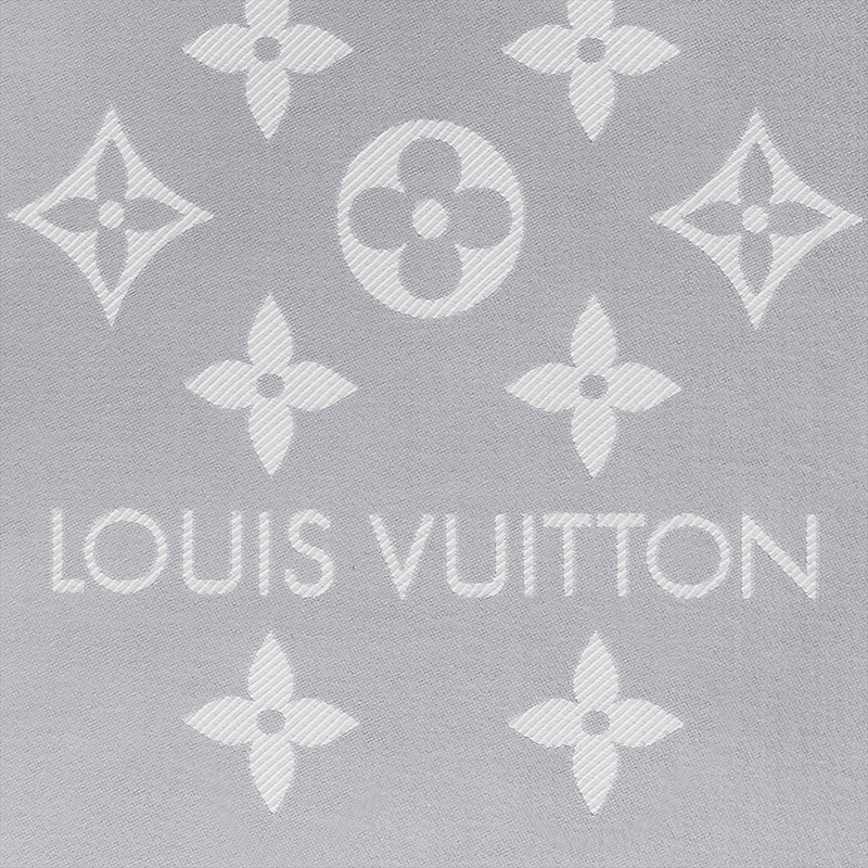 商品Louis Vuitton|【现货】路易威登 22年秋冬新款 LV ESSENTIAL系列 女士浅灰色纯羊毛老花印花流苏围巾M77727,价格¥4744,第5张图片详细描述