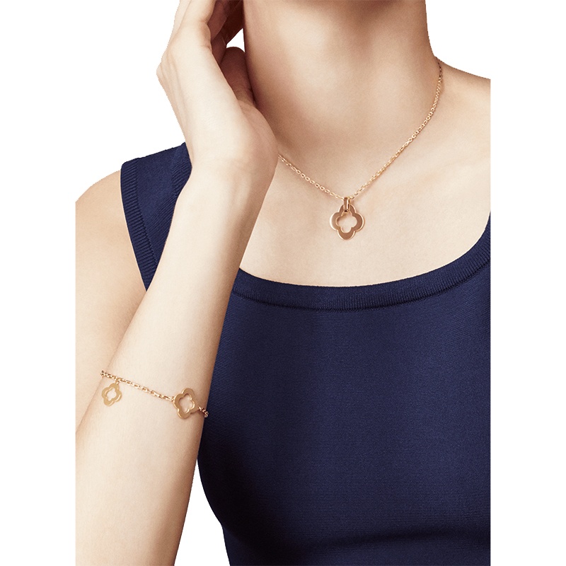 商品Van Cleef & Arpels| Van Cleef & Arpels/梵克雅宝 经典Byzantine Alhambra系列 18k金黄金镂空3四叶草手链VCARD39600,价格¥24482,第2张图片详细描述