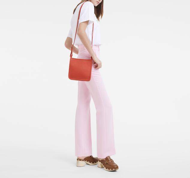 商品Longchamp|珑骧女士纯色翻盖单肩斜挎包（香港仓发货）,价格¥2046,第9张图片详细描述