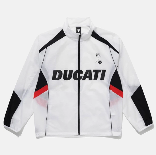 商品DESCENTE|【享贝家】ZY-（预售款）迪桑特 杜卡迪联名 男女超薄休闲速干透气外套 春夏新款 SO221IWB52,价格¥1082,第3张图片详细描述