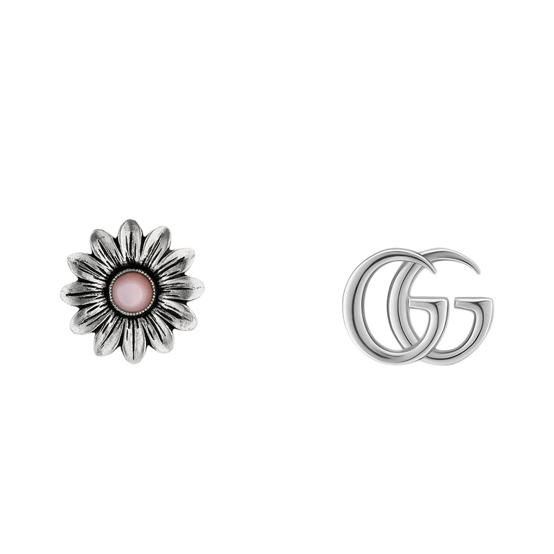 商品Gucci|GUCCI/古驰 经典925纯银复古花朵镶嵌粉色珍珠母贝双G不对称耳钉,价格¥2547,第4张图片详细描述