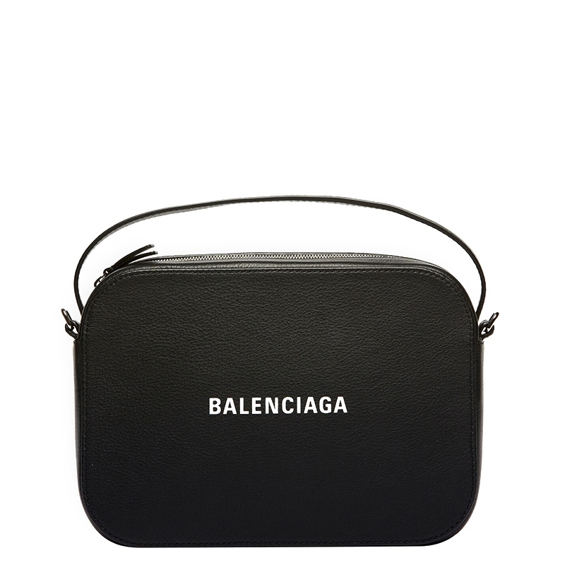 商品Balenciaga|Balenciaga/巴黎世家 新款 EVERYDAY系列 女士小号黑色天然粒面小牛皮徽标拉链单肩相机包608654DLQ4N1000,价格¥7527,第2张图片详细描述